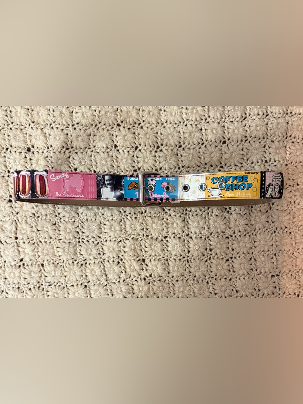 Vintage 90s Y2K Women’s M 50s Retro Photo Graphic Print Pop Culture Belt